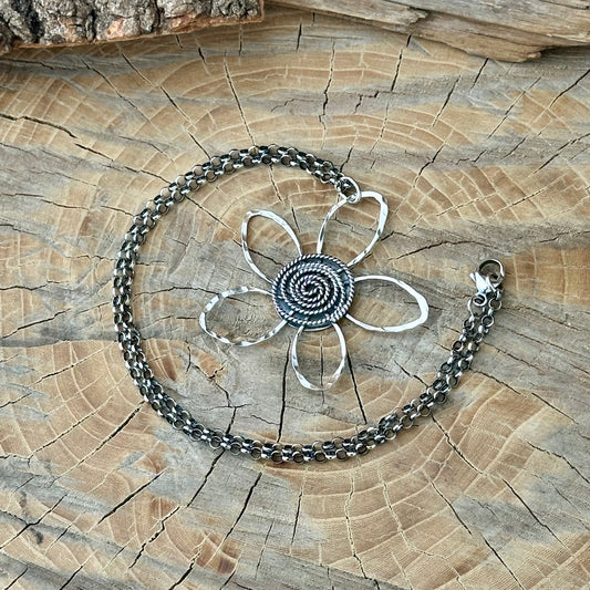 Wildflower Necklace Rolo 2
