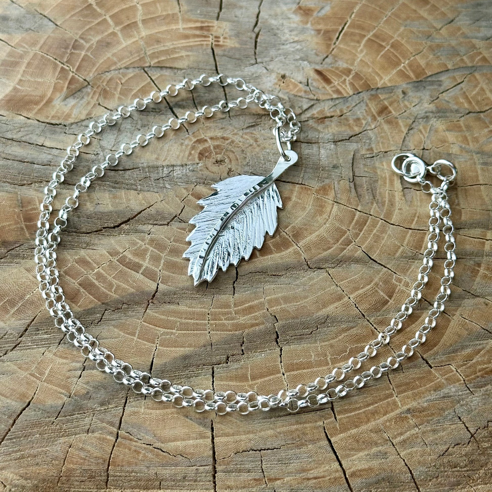 leaf neckace