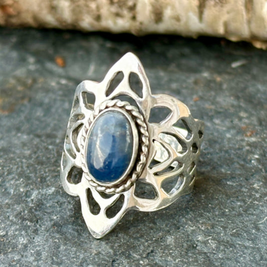 Sapphire Scalloped Ring